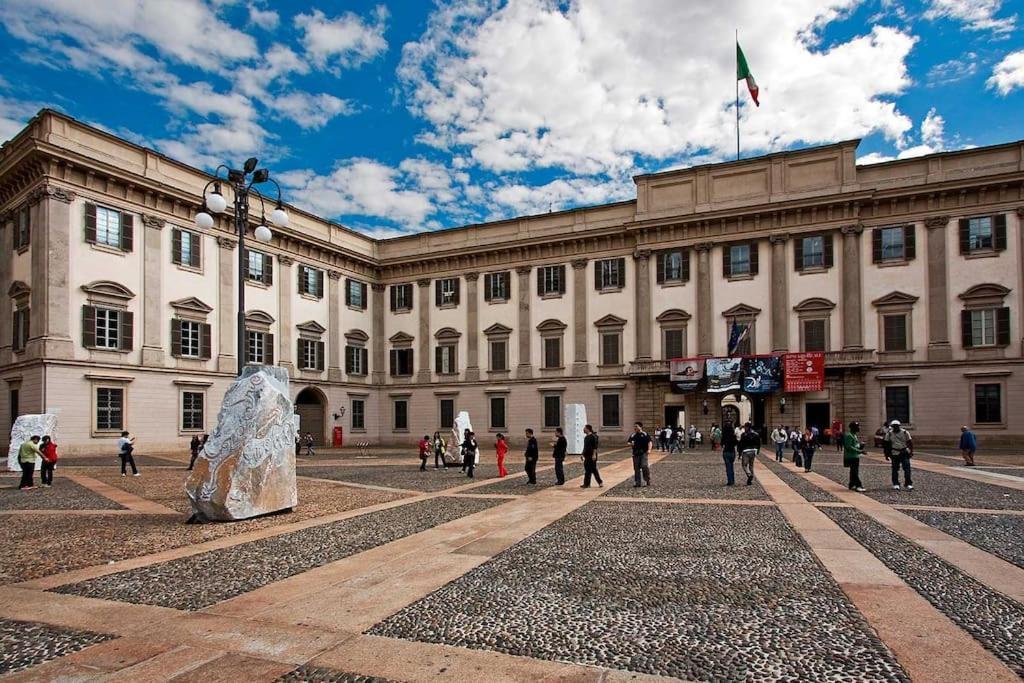 Duomo-San Babila-Tribunale Wifi-Netflix Milan Exterior photo